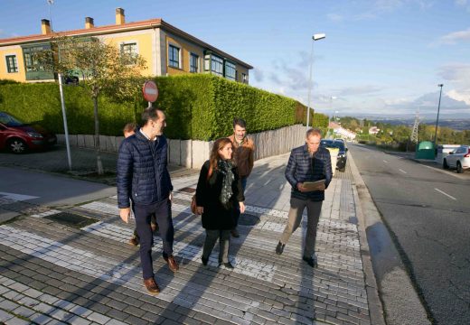 O Concello comprométese a mellorar a mobilidade e a cobertura do transporte público na Zapateira